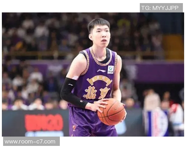 廖三宁关键三分助力球队逆转颓势展现绝佳状态