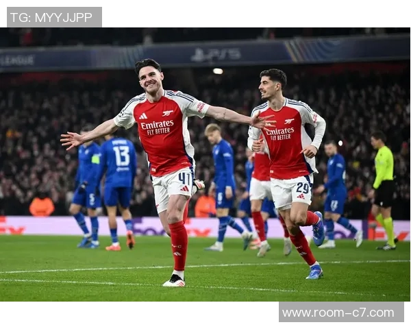 赖斯在阿森纳和国家队展现全能中场实力成为攻防典范的重要角色